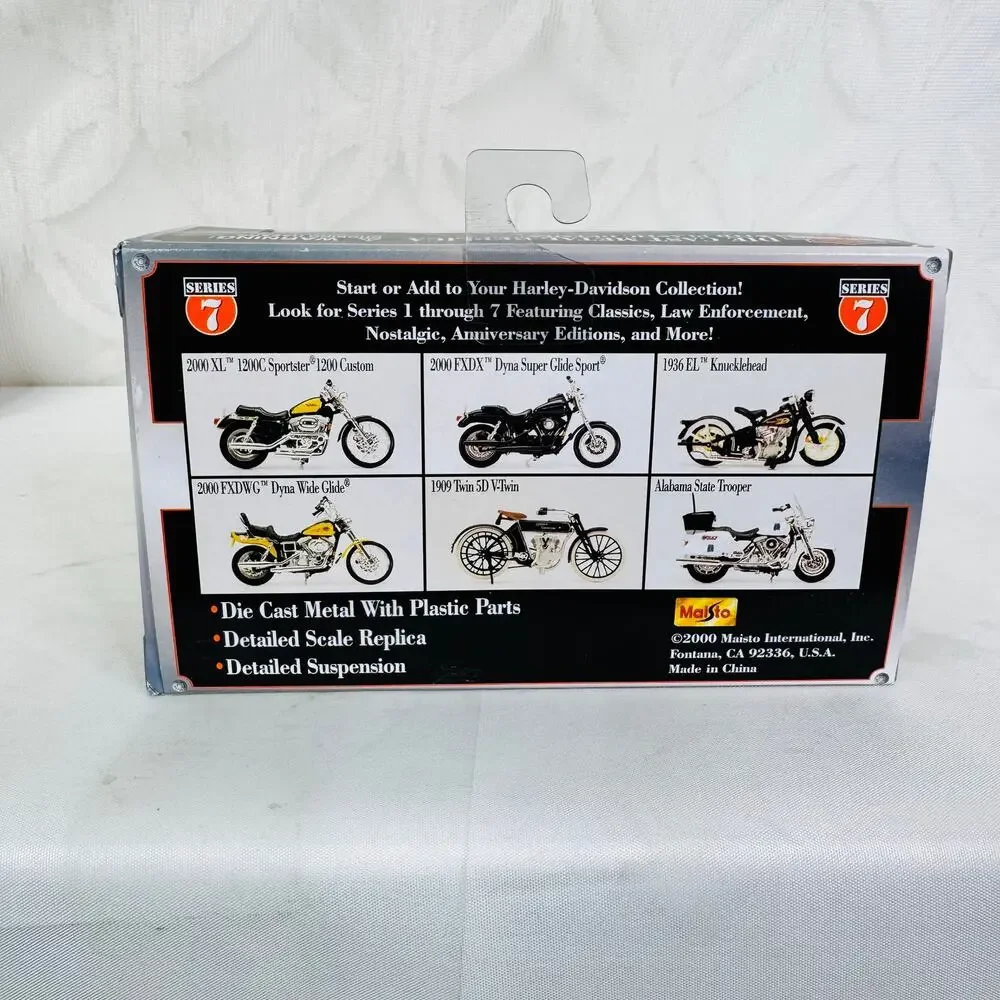 2000 Harley Davidson‎ FXDWG Dyna Wide Glide Maisto Series 7 1:18 scale